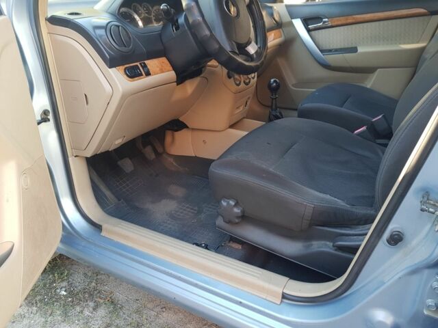 Синий Шевроле Авео, объемом двигателя 1.6 л и пробегом 198 тыс. км за 3300 $, фото 7 на Automoto.ua