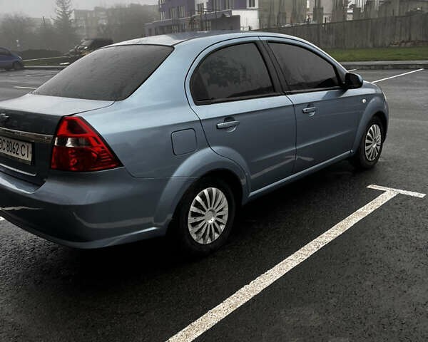 Синий Шевроле Авео, объемом двигателя 1.6 л и пробегом 200 тыс. км за 3500 $, фото 3 на Automoto.ua