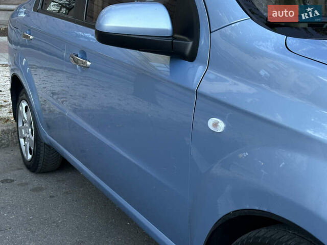 Синий Шевроле Авео, объемом двигателя 1.6 л и пробегом 165 тыс. км за 4199 $, фото 9 на Automoto.ua