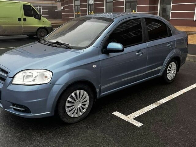 Синий Шевроле Авео, объемом двигателя 1.6 л и пробегом 200 тыс. км за 3500 $, фото 2 на Automoto.ua