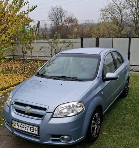 Синий Шевроле Авео, объемом двигателя 1.6 л и пробегом 312 тыс. км за 2600 $, фото 1 на Automoto.ua