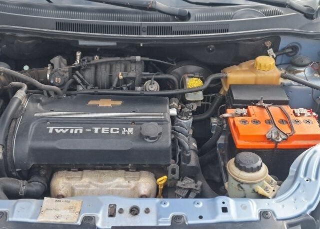 Синий Шевроле Авео, объемом двигателя 1.6 л и пробегом 150 тыс. км за 4250 $, фото 6 на Automoto.ua