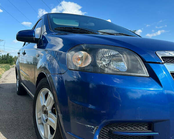 Синий Шевроле Авео, объемом двигателя 1.5 л и пробегом 125 тыс. км за 4200 $, фото 2 на Automoto.ua