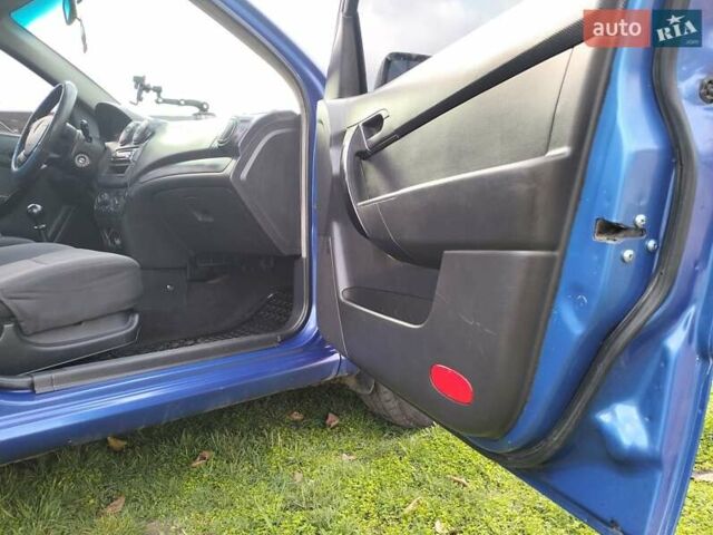 Синий Шевроле Авео, объемом двигателя 1.5 л и пробегом 279 тыс. км за 3500 $, фото 5 на Automoto.ua