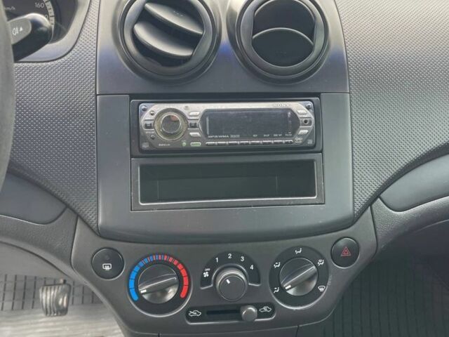 Синий Шевроле Авео, объемом двигателя 1.5 л и пробегом 380 тыс. км за 2300 $, фото 8 на Automoto.ua