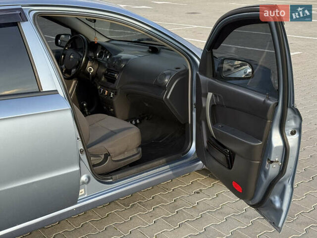Синій Шевроле Авео, об'ємом двигуна 1.5 л та пробігом 290 тис. км за 3700 $, фото 21 на Automoto.ua