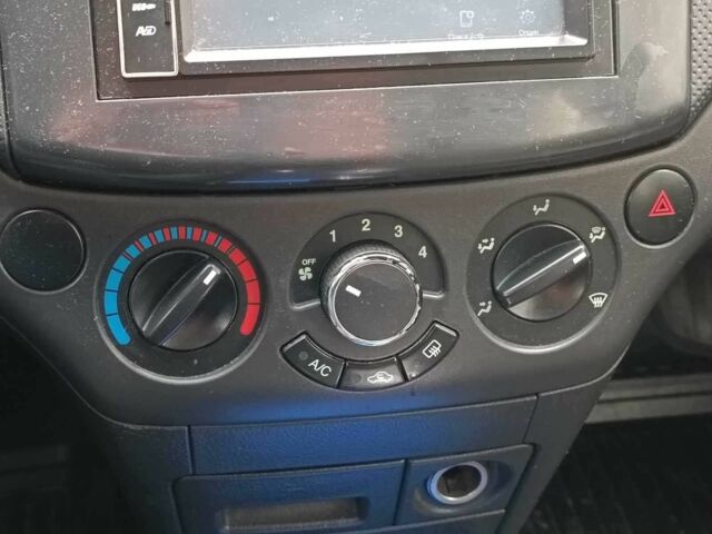 Синій Шевроле Авео, об'ємом двигуна 1.5 л та пробігом 119 тис. км за 4690 $, фото 22 на Automoto.ua