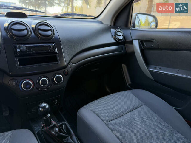 Синій Шевроле Авео, об'ємом двигуна 1.5 л та пробігом 290 тис. км за 3700 $, фото 35 на Automoto.ua
