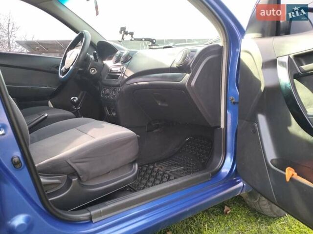 Синий Шевроле Авео, объемом двигателя 1.5 л и пробегом 279 тыс. км за 3500 $, фото 11 на Automoto.ua