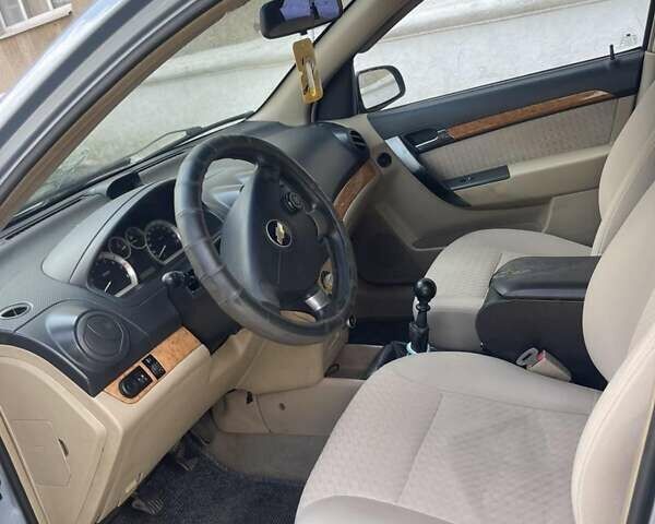 Синий Шевроле Авео, объемом двигателя 1.6 л и пробегом 250 тыс. км за 4200 $, фото 9 на Automoto.ua