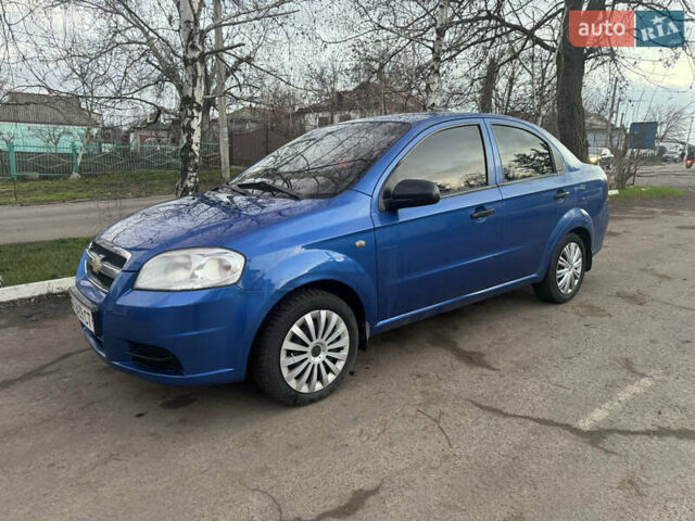 Синий Шевроле Авео, объемом двигателя 1.5 л и пробегом 220 тыс. км за 3400 $, фото 2 на Automoto.ua