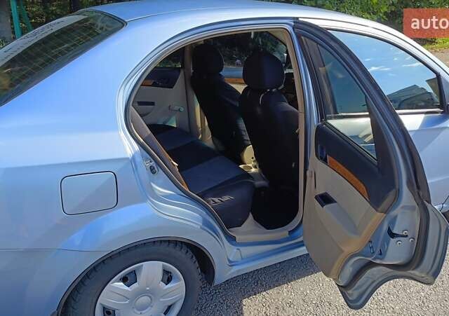 Синий Шевроле Авео, объемом двигателя 1.6 л и пробегом 175 тыс. км за 3700 $, фото 9 на Automoto.ua