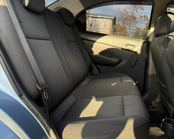 Синій Шевроле Авео, об'ємом двигуна 1.5 л та пробігом 290 тис. км за 3700 $, фото 28 на Automoto.ua