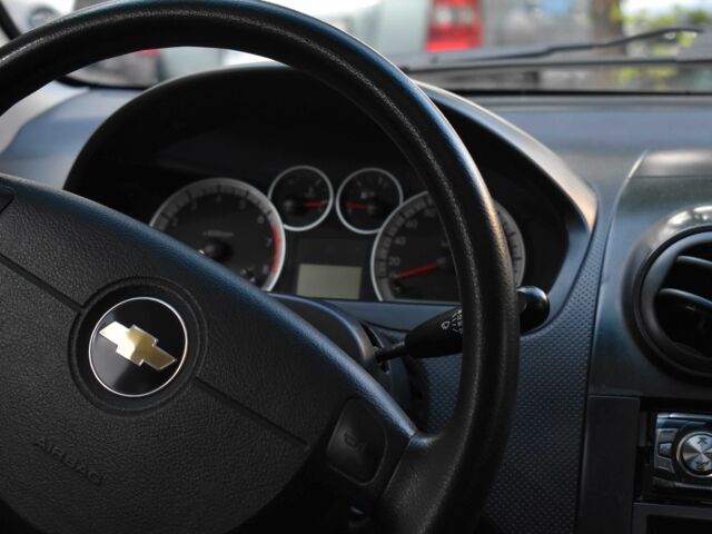 Синій Шевроле Авео, об'ємом двигуна 1.5 л та пробігом 250 тис. км за 3500 $, фото 11 на Automoto.ua