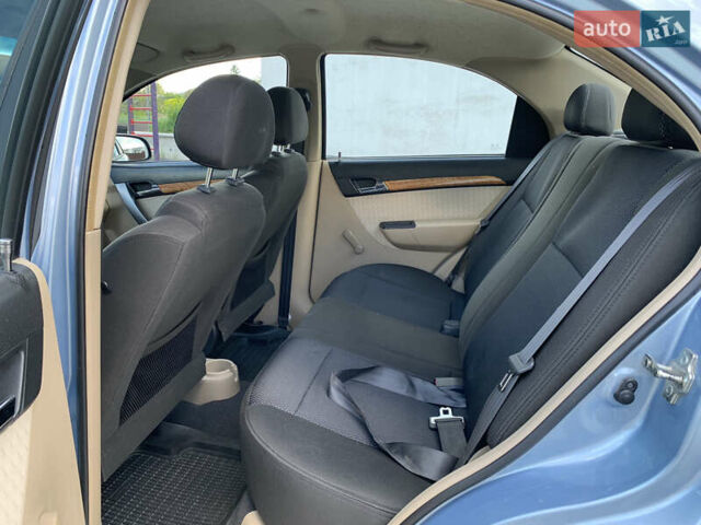 Синій Шевроле Авео, об'ємом двигуна 1.6 л та пробігом 130 тис. км за 4100 $, фото 16 на Automoto.ua