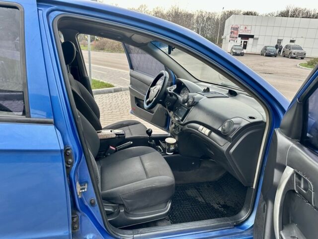 Синий Шевроле Авео, объемом двигателя 1.5 л и пробегом 200 тыс. км за 2999 $, фото 12 на Automoto.ua