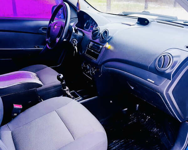 Синий Шевроле Авео, объемом двигателя 1.5 л и пробегом 151 тыс. км за 3500 $, фото 5 на Automoto.ua