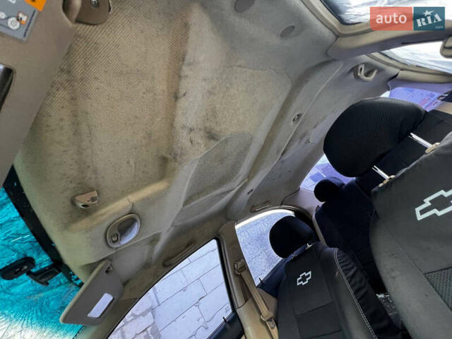 Синий Шевроле Авео, объемом двигателя 1.6 л и пробегом 167 тыс. км за 1500 $, фото 7 на Automoto.ua