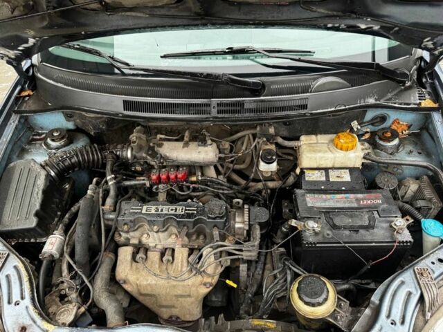 Синий Шевроле Авео, объемом двигателя 1.5 л и пробегом 222 тыс. км за 1999 $, фото 3 на Automoto.ua