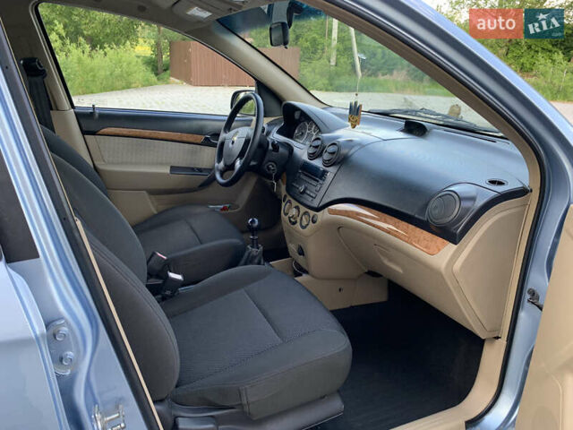 Синій Шевроле Авео, об'ємом двигуна 1.6 л та пробігом 130 тис. км за 4100 $, фото 22 на Automoto.ua