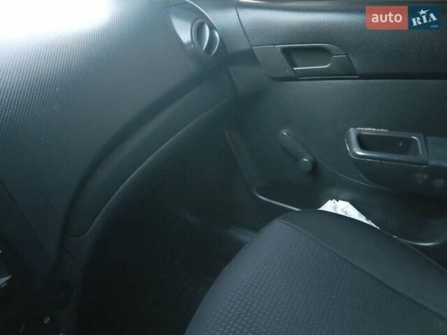 Синій Шевроле Авео, об'ємом двигуна 1.5 л та пробігом 318 тис. км за 2650 $, фото 1 на Automoto.ua