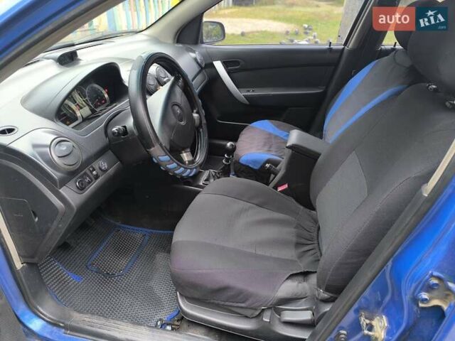 Синий Шевроле Авео, объемом двигателя 1.5 л и пробегом 373 тыс. км за 3200 $, фото 4 на Automoto.ua