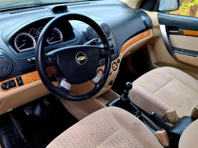 Синий Шевроле Авео, объемом двигателя 1.6 л и пробегом 312 тыс. км за 1999 $, фото 2 на Automoto.ua