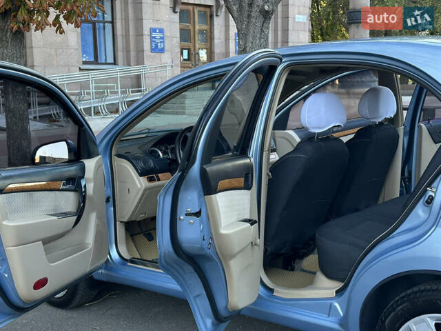 Синий Шевроле Авео, объемом двигателя 1.6 л и пробегом 165 тыс. км за 4199 $, фото 24 на Automoto.ua