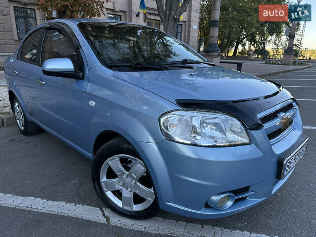 Синий Шевроле Авео, объемом двигателя 1.6 л и пробегом 165 тыс. км за 4199 $, фото 2 на Automoto.ua
