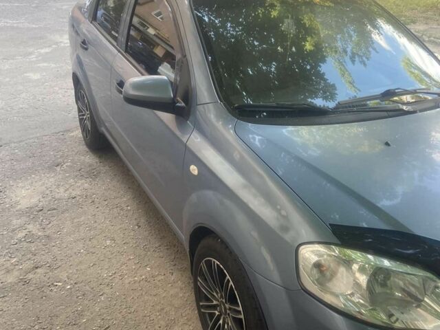 Синий Шевроле Авео, объемом двигателя 1.5 л и пробегом 180 тыс. км за 4700 $, фото 1 на Automoto.ua