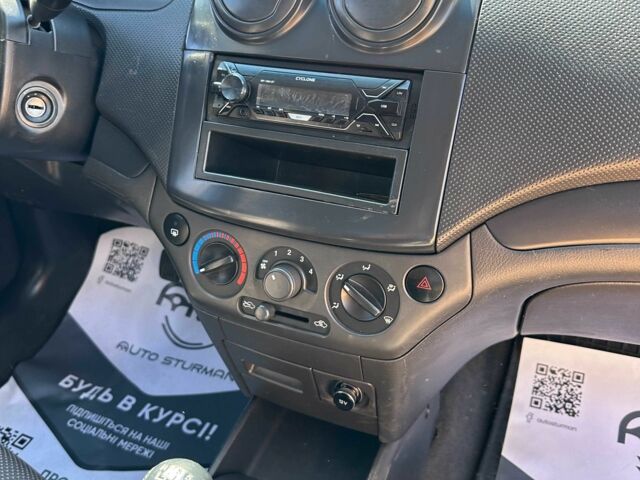 Синий Шевроле Авео, объемом двигателя 1.5 л и пробегом 258 тыс. км за 4500 $, фото 7 на Automoto.ua