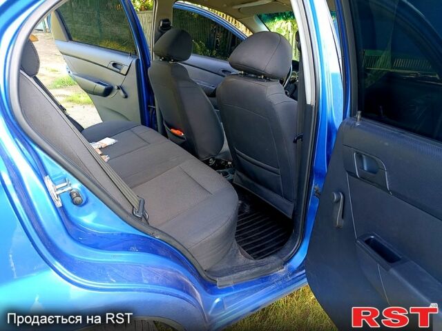 Синий Шевроле Авео, объемом двигателя 1.5 л и пробегом 180 тыс. км за 4000 $, фото 9 на Automoto.ua