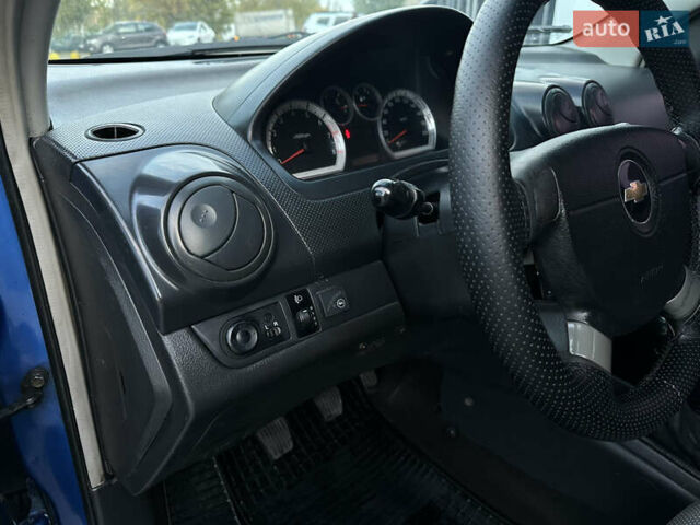 Синий Шевроле Авео, объемом двигателя 1.5 л и пробегом 300 тыс. км за 3499 $, фото 22 на Automoto.ua