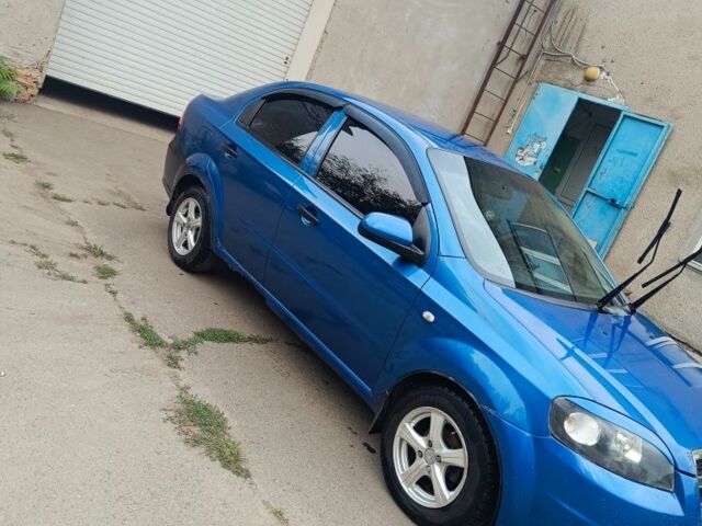 Синій Шевроле Авео, об'ємом двигуна 1.5 л та пробігом 300 тис. км за 2500 $, фото 1 на Automoto.ua