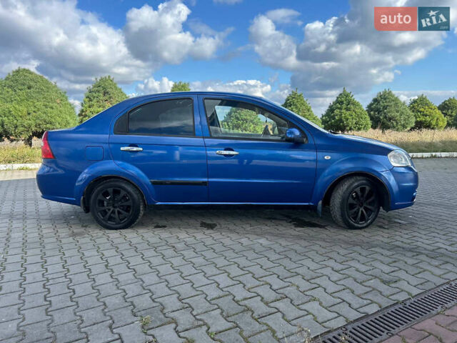Синий Шевроле Авео, объемом двигателя 1.5 л и пробегом 293 тыс. км за 2499 $, фото 4 на Automoto.ua
