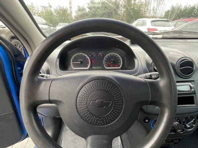 Синий Шевроле Авео, объемом двигателя 1.5 л и пробегом 380 тыс. км за 2300 $, фото 6 на Automoto.ua