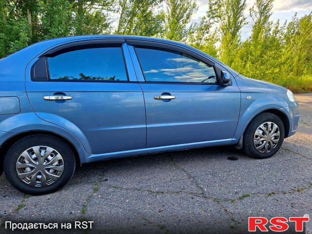 Синий Шевроле Авео, объемом двигателя 1.5 л и пробегом 233 тыс. км за 4150 $, фото 2 на Automoto.ua