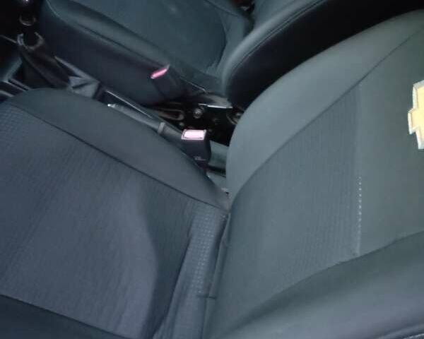 Синій Шевроле Авео, об'ємом двигуна 1.5 л та пробігом 318 тис. км за 2650 $, фото 4 на Automoto.ua