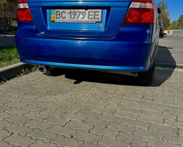 Синий Шевроле Авео, объемом двигателя 1.5 л и пробегом 293 тыс. км за 3400 $, фото 2 на Automoto.ua