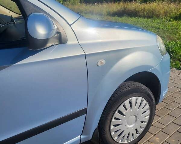 Синий Шевроле Авео, объемом двигателя 1.6 л и пробегом 234 тыс. км за 3500 $, фото 5 на Automoto.ua