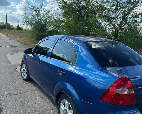 Синий Шевроле Авео, объемом двигателя 1.5 л и пробегом 125 тыс. км за 4200 $, фото 3 на Automoto.ua