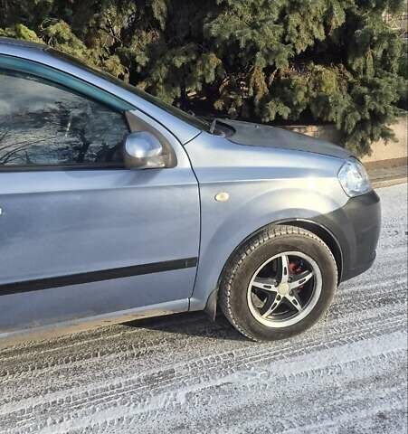 Синій Шевроле Авео, об'ємом двигуна 1.5 л та пробігом 238 тис. км за 2500 $, фото 3 на Automoto.ua