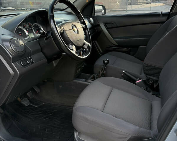Синій Шевроле Авео, об'ємом двигуна 1.5 л та пробігом 290 тис. км за 3700 $, фото 20 на Automoto.ua