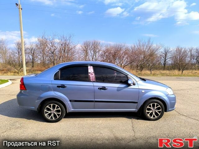 Синий Шевроле Авео, объемом двигателя 15 л и пробегом 147 тыс. км за 4750 $, фото 2 на Automoto.ua