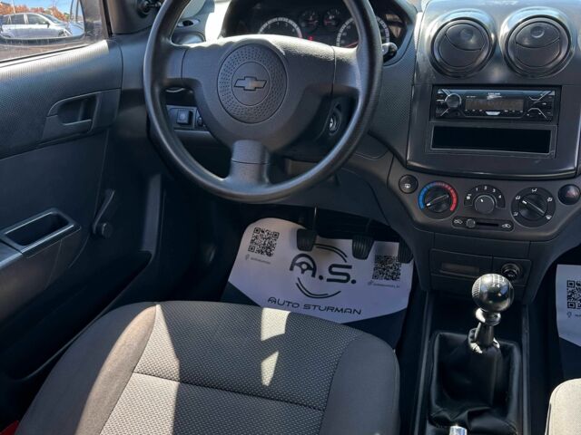 Синий Шевроле Авео, объемом двигателя 1.5 л и пробегом 258 тыс. км за 4500 $, фото 4 на Automoto.ua