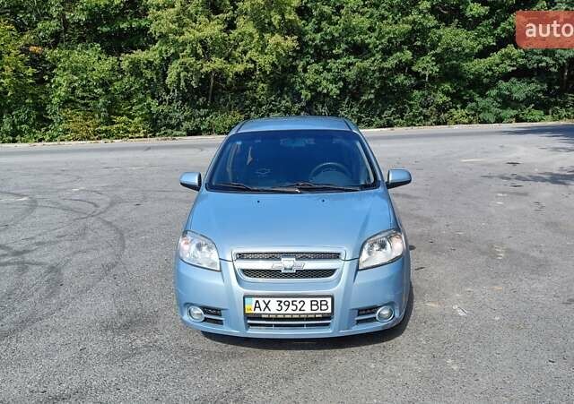 Синий Шевроле Авео, объемом двигателя 1.6 л и пробегом 175 тыс. км за 3700 $, фото 3 на Automoto.ua