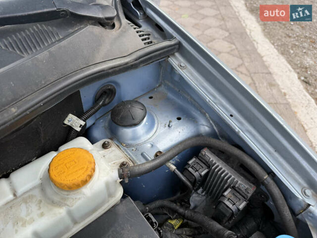 Синий Шевроле Авео, объемом двигателя 1.6 л и пробегом 186 тыс. км за 3500 $, фото 11 на Automoto.ua