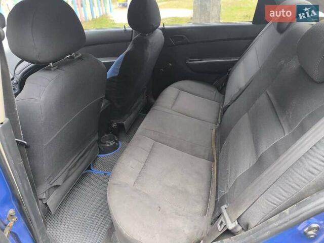 Синий Шевроле Авео, объемом двигателя 1.5 л и пробегом 373 тыс. км за 3200 $, фото 2 на Automoto.ua