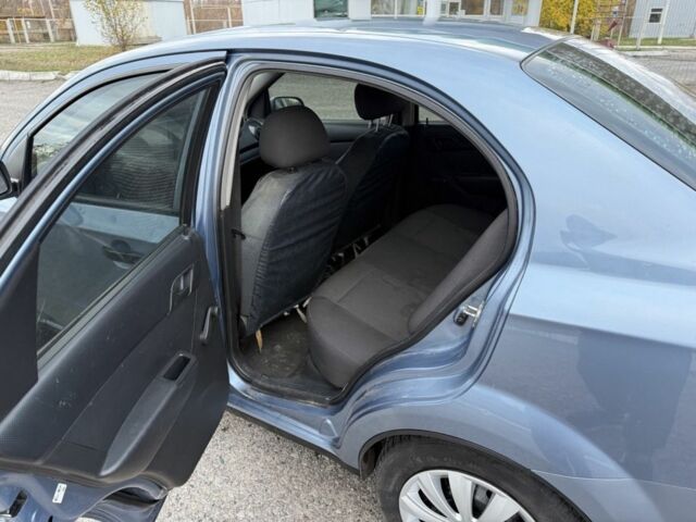 Синий Шевроле Авео, объемом двигателя 1.5 л и пробегом 194 тыс. км за 3450 $, фото 7 на Automoto.ua