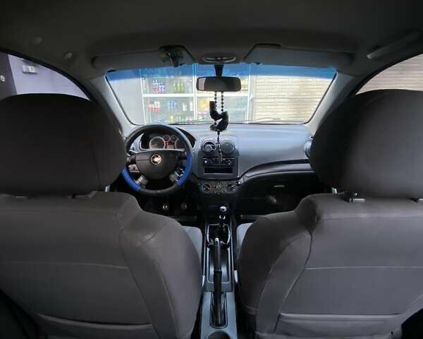 Синий Шевроле Авео, объемом двигателя 1.5 л и пробегом 300 тыс. км за 4200 $, фото 13 на Automoto.ua